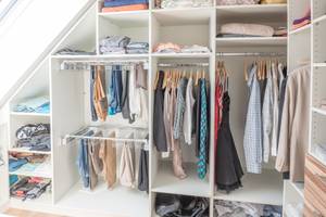 create storage space, closet niche
