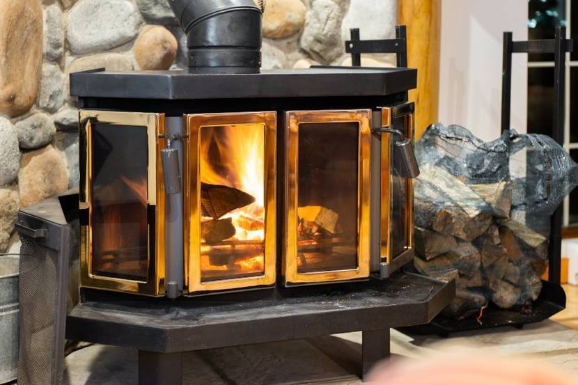 Fireplace or kit: which is better?